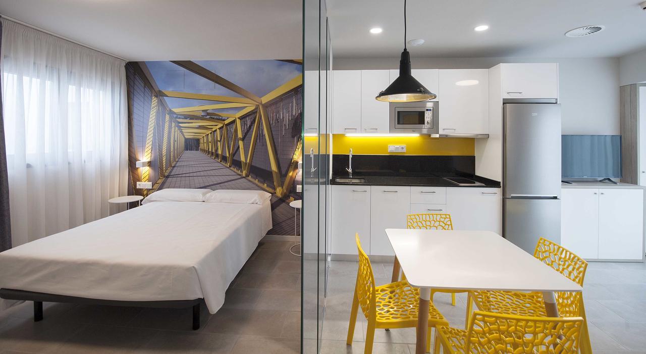 Apartamentos Divan Vitoria-Gasteiz Exterior foto