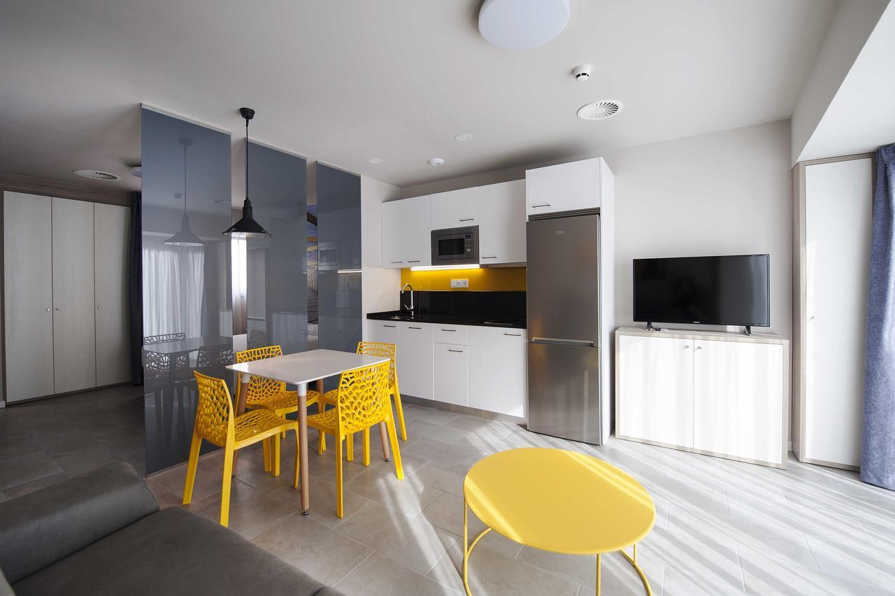 Apartamentos Divan Vitoria-Gasteiz Exterior foto