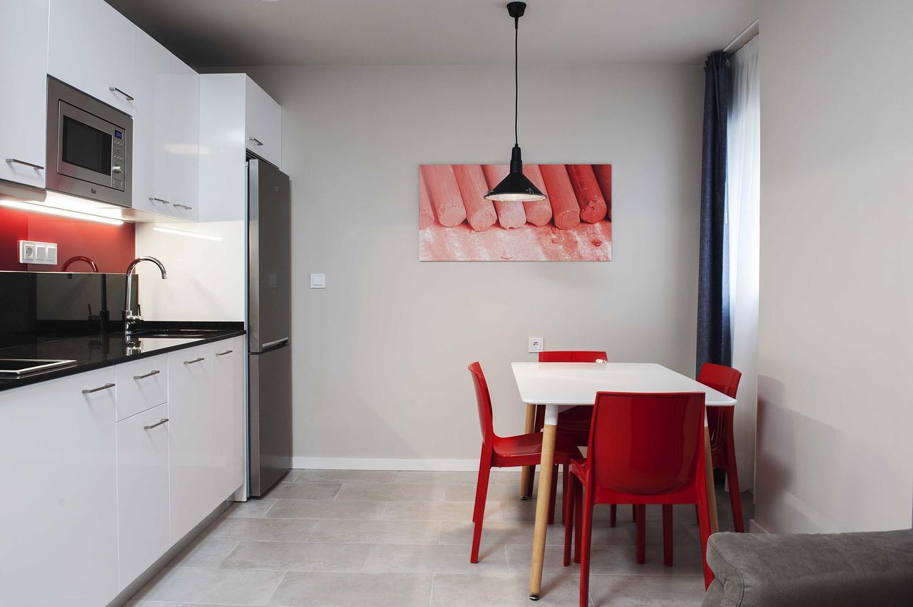 Apartamentos Divan Vitoria-Gasteiz Exterior foto